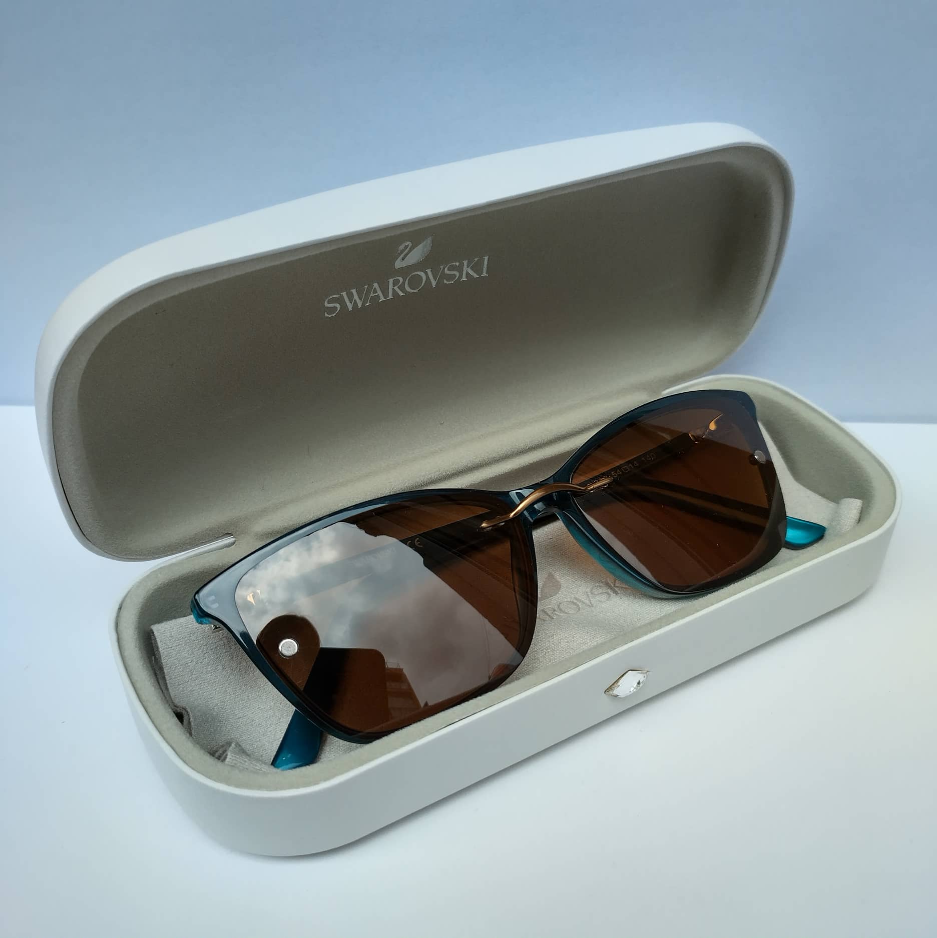 Swarovski szemüveg mágneses clip-on napszemüveglencsével